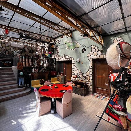 Qilimcha'S Guesthouse-Art Museum 텔라비 외부 사진