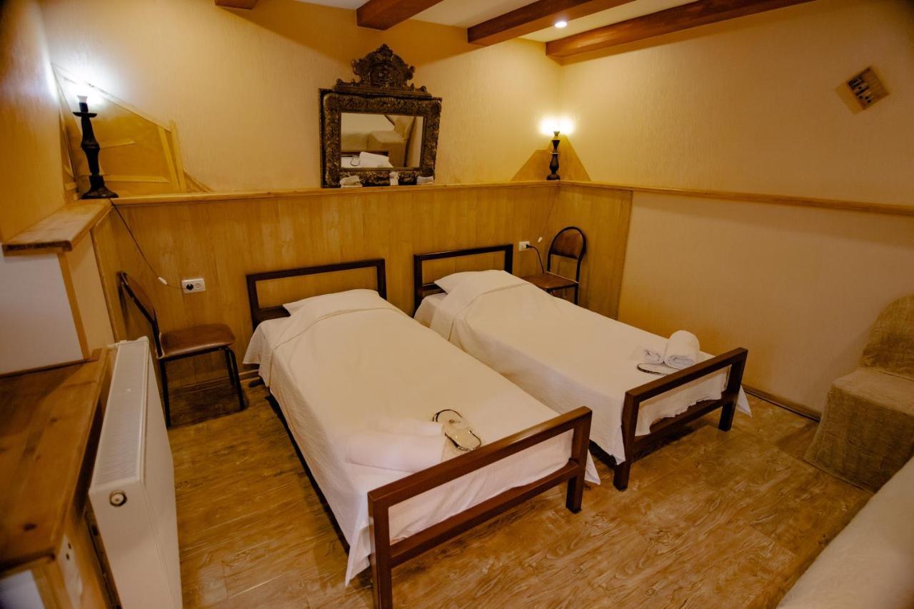 Qilimcha'S Guesthouse-Art Museum 텔라비 외부 사진